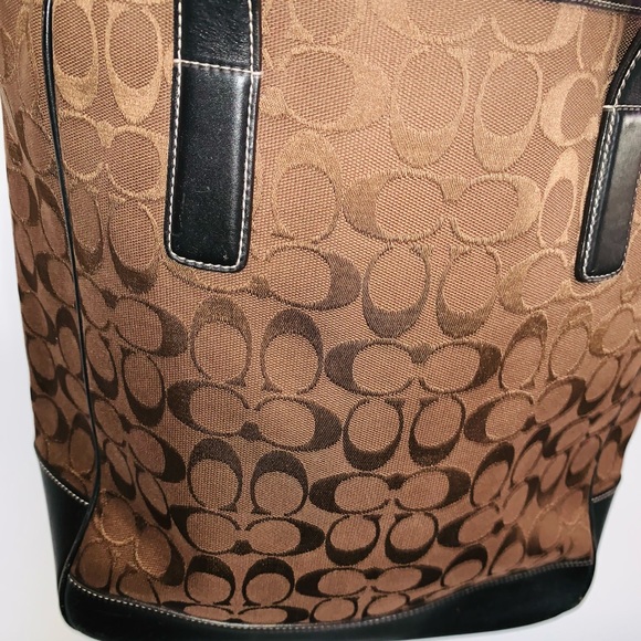 Womans brown Coach bucket purse - Picture 12 of 15